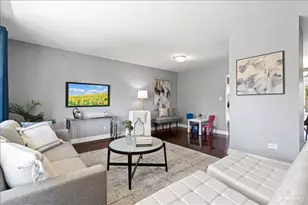22 Forest Ln, Elk Grove Village, IL 60007 - Photo 5