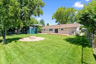 22 Forest Ln, Elk Grove Village, IL 60007 - Photo 29