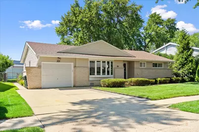 22 Forest Lane, Elk Grove Village, IL 60007 - Photo 1