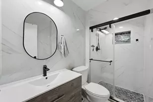 9331 Landings Ln, Des Plaines, IL 60016 - Photo 13
