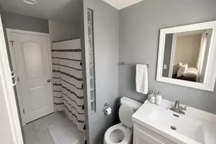 2010 Carleton Rd, Hoffman Estates, IL 60169 - Photo 5