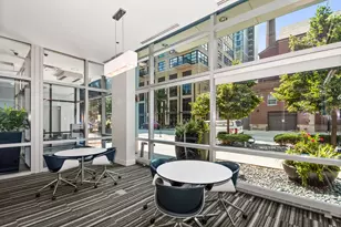 110 W Superior St, Chicago, IL 60654 - Photo 19