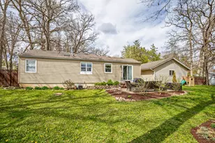 8911 Pine Ave, Wonder Lake, IL 60097 - Photo 19