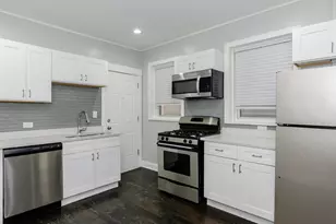 2049 W Coulter St, Chicago, IL 60608 - Photo 5