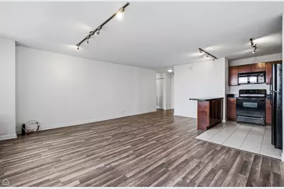 655 W Irving Park Road #4008, Chicago, IL 60613 - Photo 5