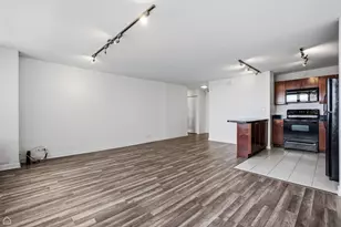 655 W Irving Park Rd, Chicago, IL 60613 - Photo 5