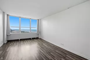 655 W Irving Park Rd, Chicago, IL 60613 - Photo 7