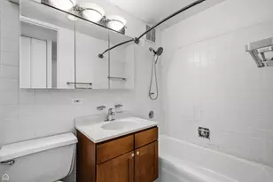 655 W Irving Park Rd, Chicago, IL 60613 - Photo 9
