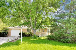 20831 N Maple Ct, Deerfield, IL 60015 - Photo 1