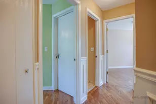 2382 N Quaker Hollow Ln, Round Lake Beach, IL 60073 - Photo 19