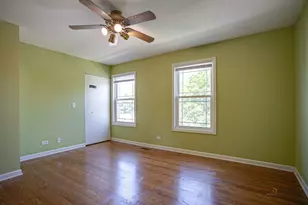 2382 N Quaker Hollow Ln, Round Lake Beach, IL 60073 - Photo 15