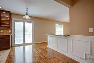 2382 N Quaker Hollow Ln, Round Lake Beach, IL 60073 - Photo 5
