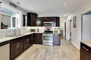 7937 W Elmgrove Dr, Elmwood Park, IL 60707 - Photo 11