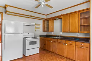 1072 N Highland Ave, Aurora, IL 60506 - Photo 5