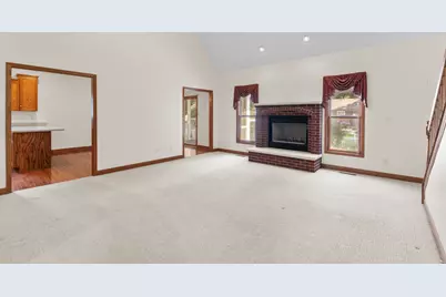 406 E Knights Road, Sandwich, IL 60548 - Photo 5