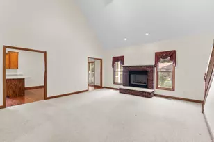406 E Knights Rd, Sandwich, IL 60548 - Photo 5