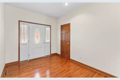 406 E Knights Road, Sandwich, IL 60548 - Photo 3
