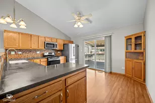 4311 O'Sullivan Dr, Joliet, IL 60431 - Photo 9