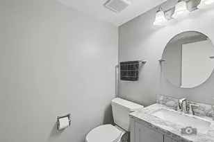 392 Basswood Ct, Carol Stream, IL 60188 - Photo 13