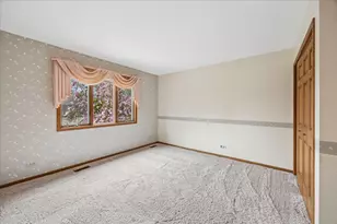 6037 Dunham Rd, Downers Grove, IL 60516 - Photo 29