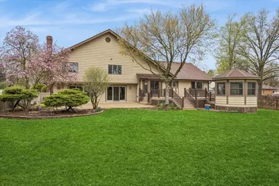6037 Dunham Road, Downers Grove, IL 60516 - Photo 3