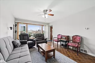 5026 N Michigan Ave, Schiller Park, IL 60176 - Photo 3