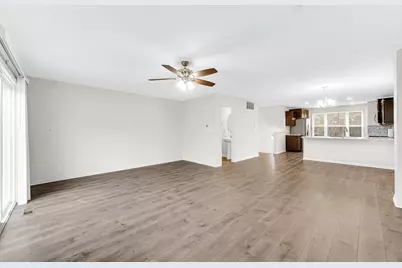 911 Charlton Lane, Naperville, IL 60563 - Photo 3