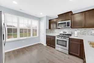 911 Charlton Ln, Naperville, IL 60563 - Photo 25