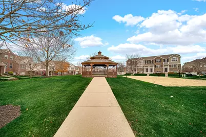 911 Charlton Lane, Naperville, IL 60563 - Photo 17