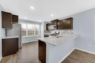 911 Charlton Ln, Naperville, IL 60563 - Photo 23