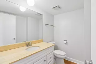 664 Claridge Cir, Hoffman Estates, IL 60169 - Photo 15