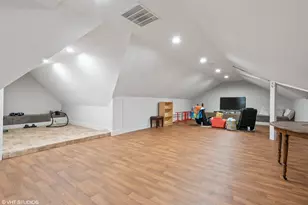 9435 Central Park Ave, Evanston, IL 60203 - Photo 33