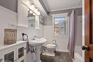 9435 Central Park Ave, Evanston, IL 60203 - Photo 15