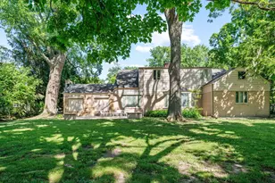 1360 Sunview Ln, Winnetka, IL 60093 - Photo 5