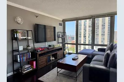 111 W Maple Street #1501, Chicago, IL 60610 - Photo 3