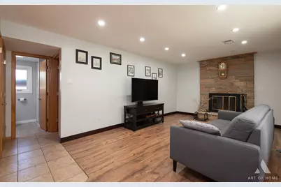 8140 W 91st Street, Hickory Hills, IL 60457 - Photo 11