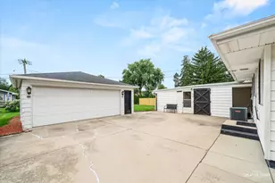 1602 Avalon Ave, Joliet, IL 60435 - Photo 15