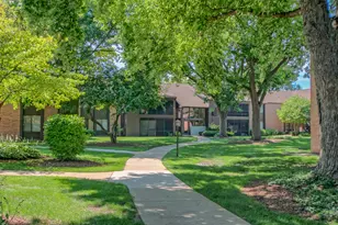 740 Saint Andrews Ln, Crystal Lake, IL 60014 - Photo 7