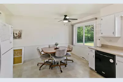 1870 Elizabeth Lane, Aurora, IL 60505 - Photo 7
