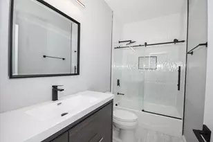 2043 W St Paul Ave, Chicago, IL 60647 - Photo 31
