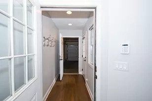 2043 W St Paul Ave, Chicago, IL 60647 - Photo 15