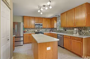 1189 Kevington Dr, Antioch, IL 60002 - Photo 5