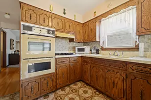11607 S Ave J, Chicago, IL 60617 - Photo 9