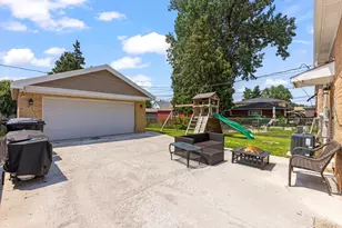 11416 S Sawyer Ave, Chicago, IL 60655 - Photo 21