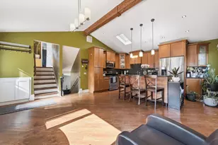 7046 W 72nd Pl, Chicago, IL 60638 - Photo 11
