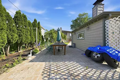 7046 W 72nd Place, Chicago, IL 60638 - Photo 9