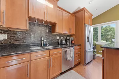 7046 W 72nd Place, Chicago, IL 60638 - Photo 15
