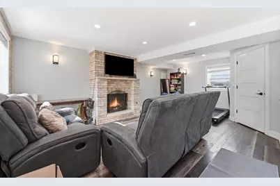 7046 W 72nd Place, Chicago, IL 60638 - Photo 17