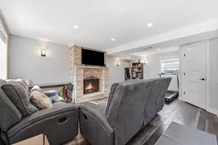 7046 W 72nd Pl, Chicago, IL 60638 - Photo 17