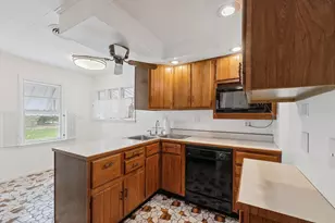 705 Dover Pl, Champaign, IL 61820 - Photo 9